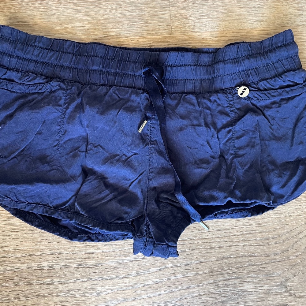 Lorna Jane Running Short